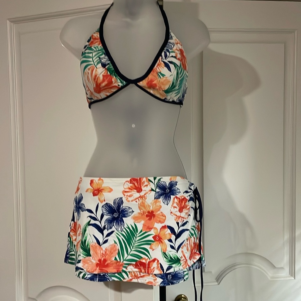 Tommy Bahama 3 piece reversible bikini